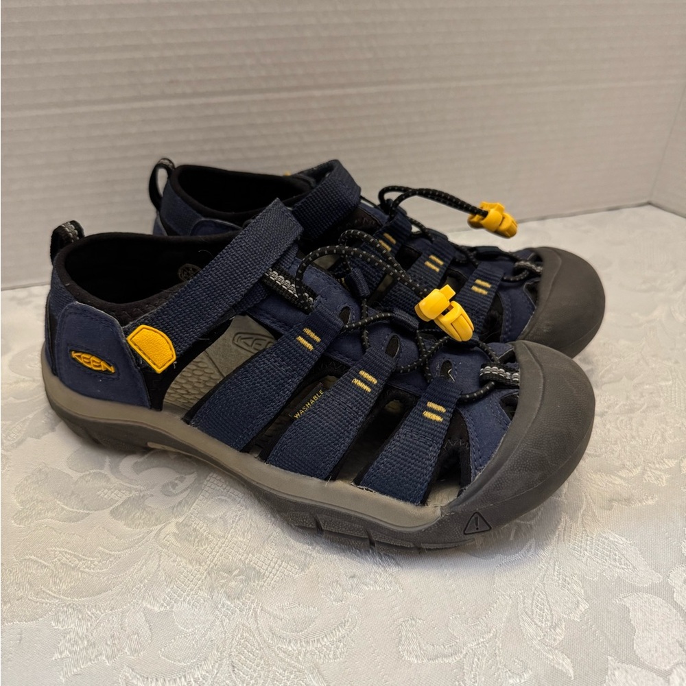 Keen Newport H2 Kids Size 4 Blue Waterproof Sandal Hiking‎ Shoe Coastal Washable